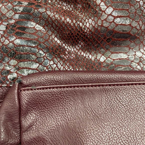 Vera Wang Purse - Picture 9 of 10